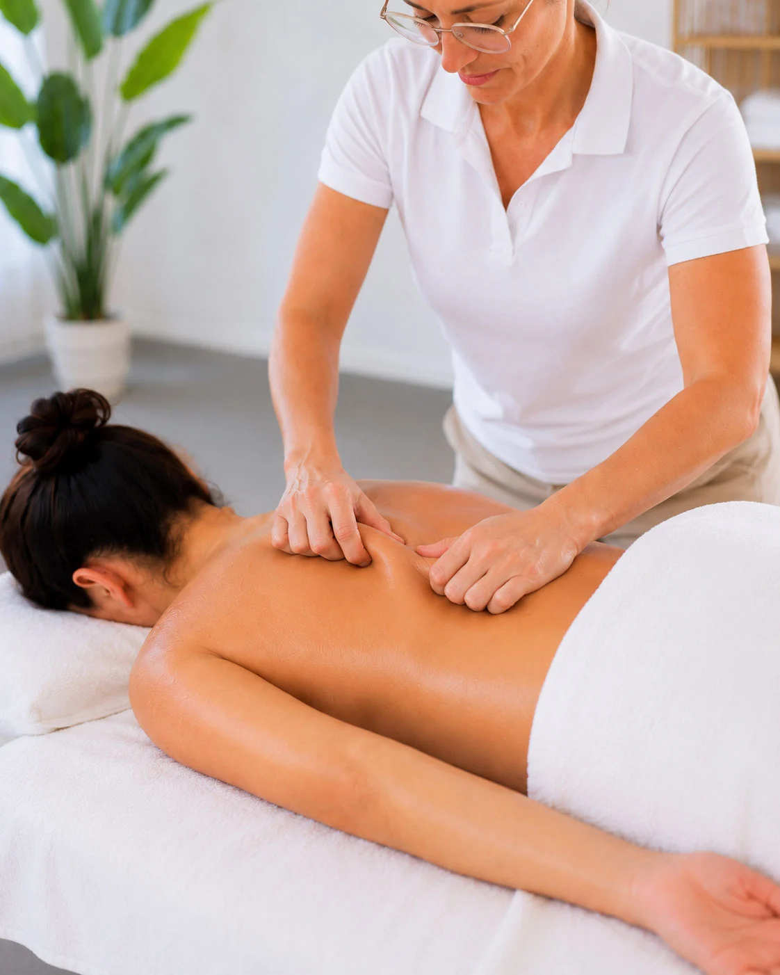 Bindegewebsmassage im Massage Zentrum Windisch